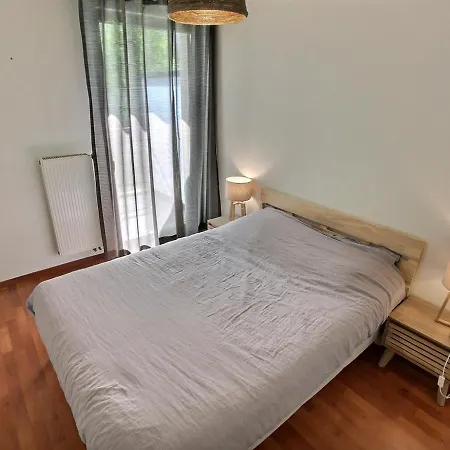 Lumineux A Avec Terrasse, Parking Et Wifi - 5 Min Du Centre - Fr-1-722-1 Apartment *