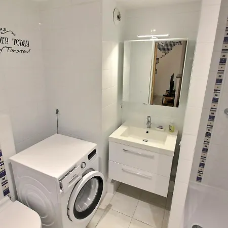 Lumineux A Avec Terrasse, Parking Et Wifi - 5 Min Du Centre - Fr-1-722-1 *